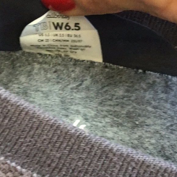 Allbirds - Picture 3 of 6